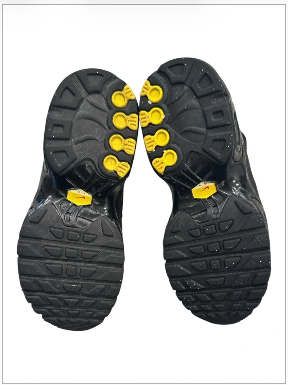 Nike Air Max Plus TN Grade School (GS) Black / Yellow - Size 13C - CD0610-001
